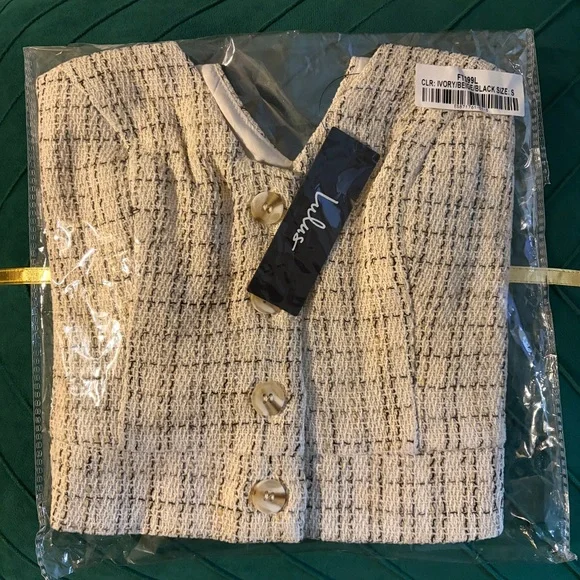 Lulus Tweed Plaid Ivory Button Vest Top NWT - Picture 5 of 6